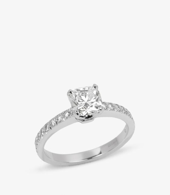 0.90ct Cushion cut Diamond Platinum Novo Ring