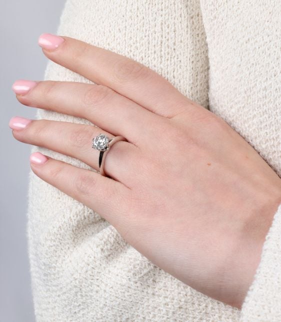 Brilliant Cut 0.8ct Diamond Platinum Tiffany Setting Ring