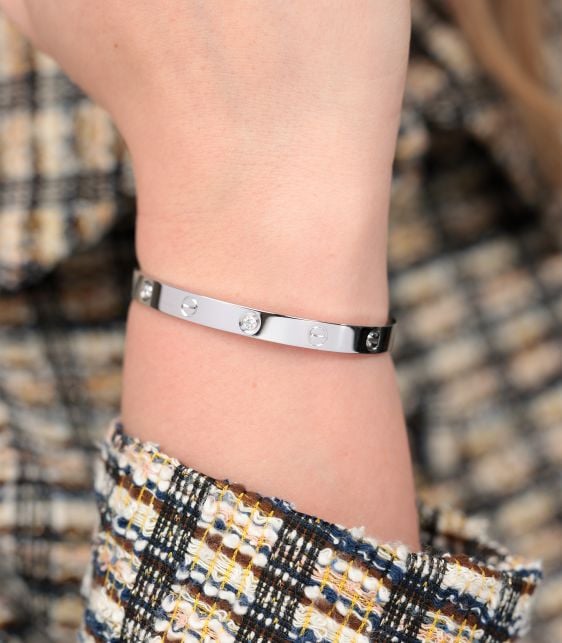 4 Diamond 18ct White Gold Love Bangle
