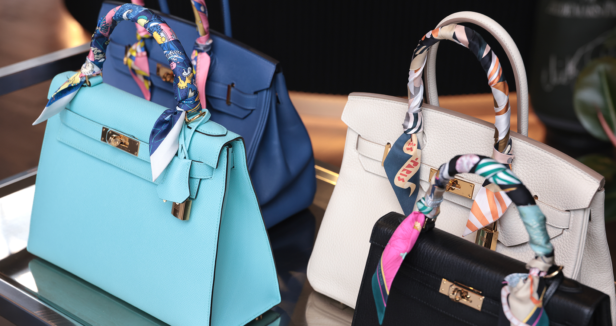 The Story of the Hermès Twilly: Timeless Elegance and Versatility