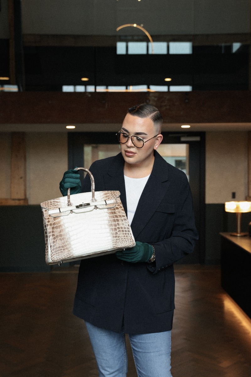 Reece Morgan with Hermès Blanc Himalaya Matte Niloticus Crocodile Leather Birkin 35cm Retourne